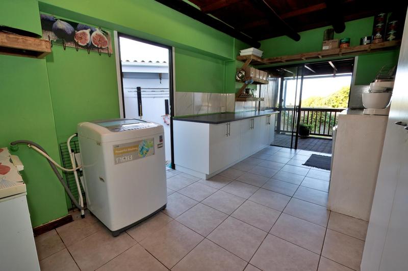 5 Bedroom Property for Sale in Stilbaai Wes Western Cape